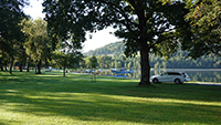 Morgenstimmung am Ufer des Stubenbergsee mit Wasserflugzeugen und bevor es los geht